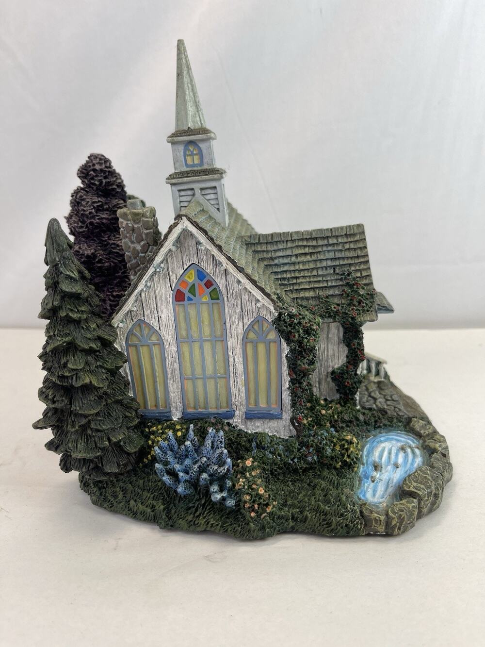 Village Thomas Kinkade Seaside Chapel Collection Sculpture A8358 2001